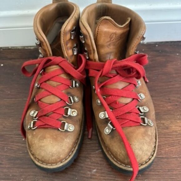 Danner Women's Mountain Light Cascade Hiking Boots - Picture 2 of 13